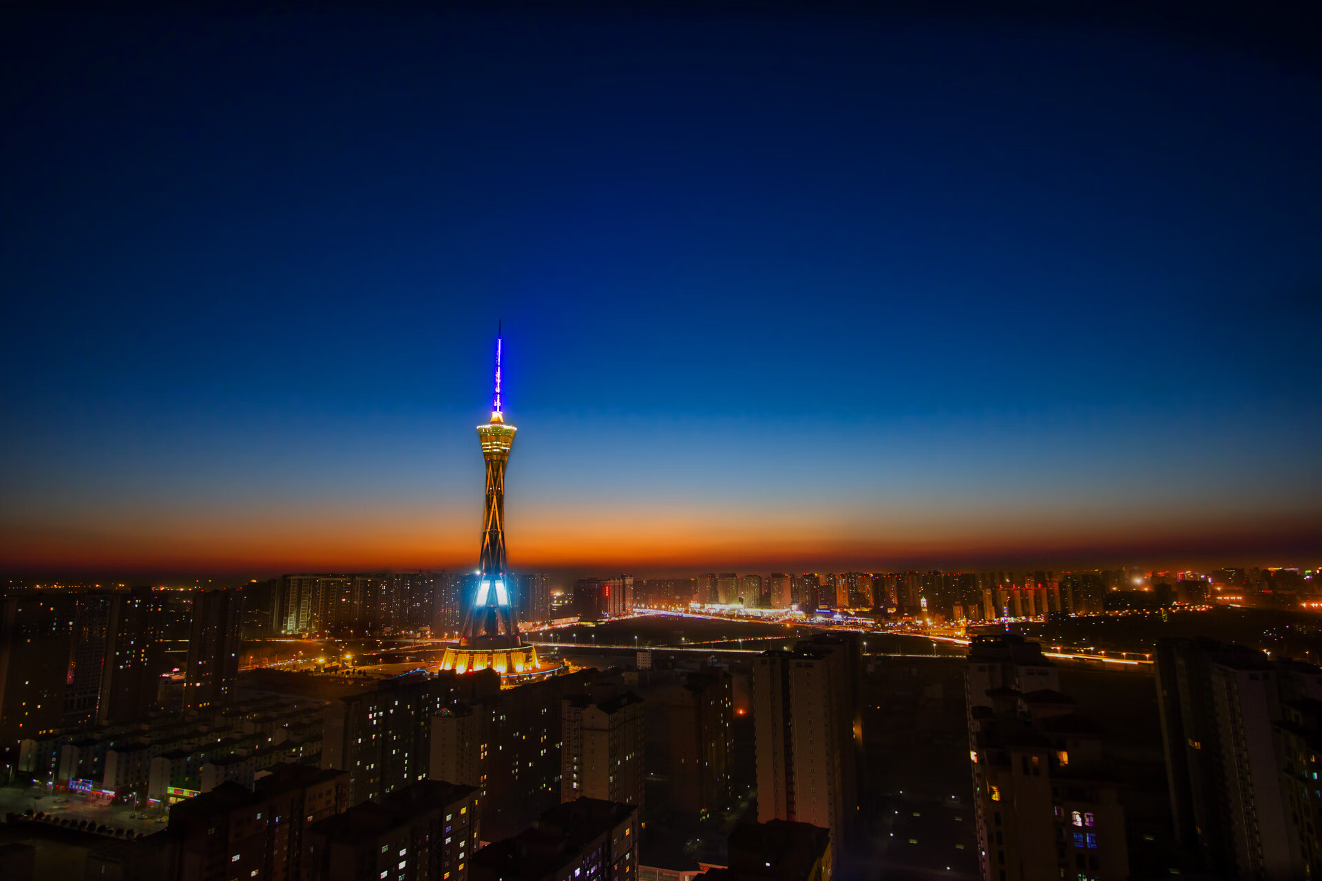 乐鱼体育平台-“舞者挑战极限，舞步飞扬：2025世界运动会运动舞蹈赛场的精彩呈现”